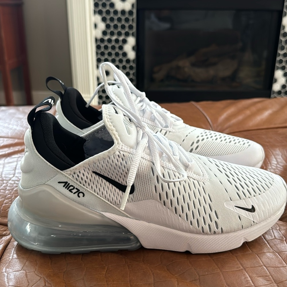 Nike Air Max 270 in men’s size 9/womens size 10.5